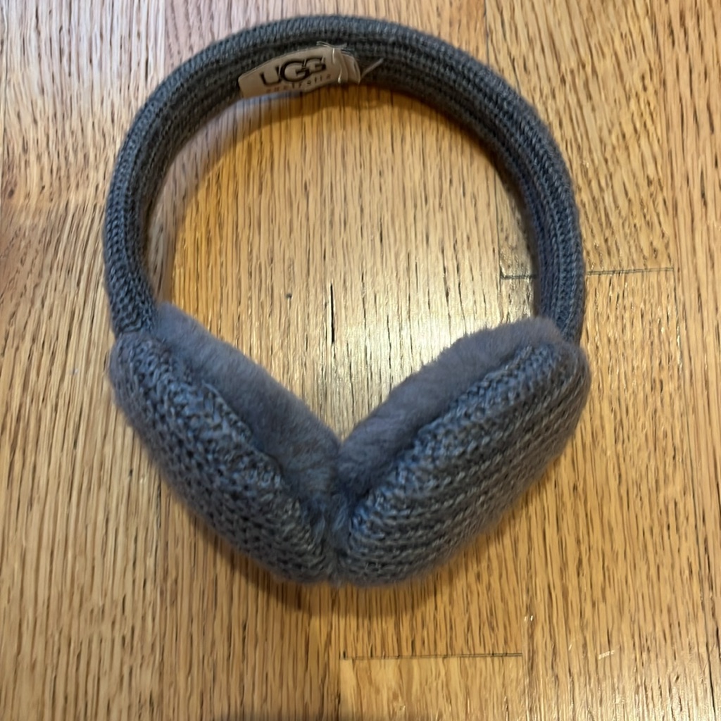 Ugg Earnufffs